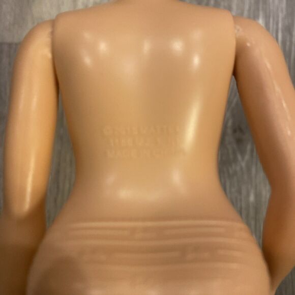 Barbie Curvy Fashionista Bun Chubby 2013 Head, 2015 Made In China 1186 MJ- 11” - Picture 7 of 9